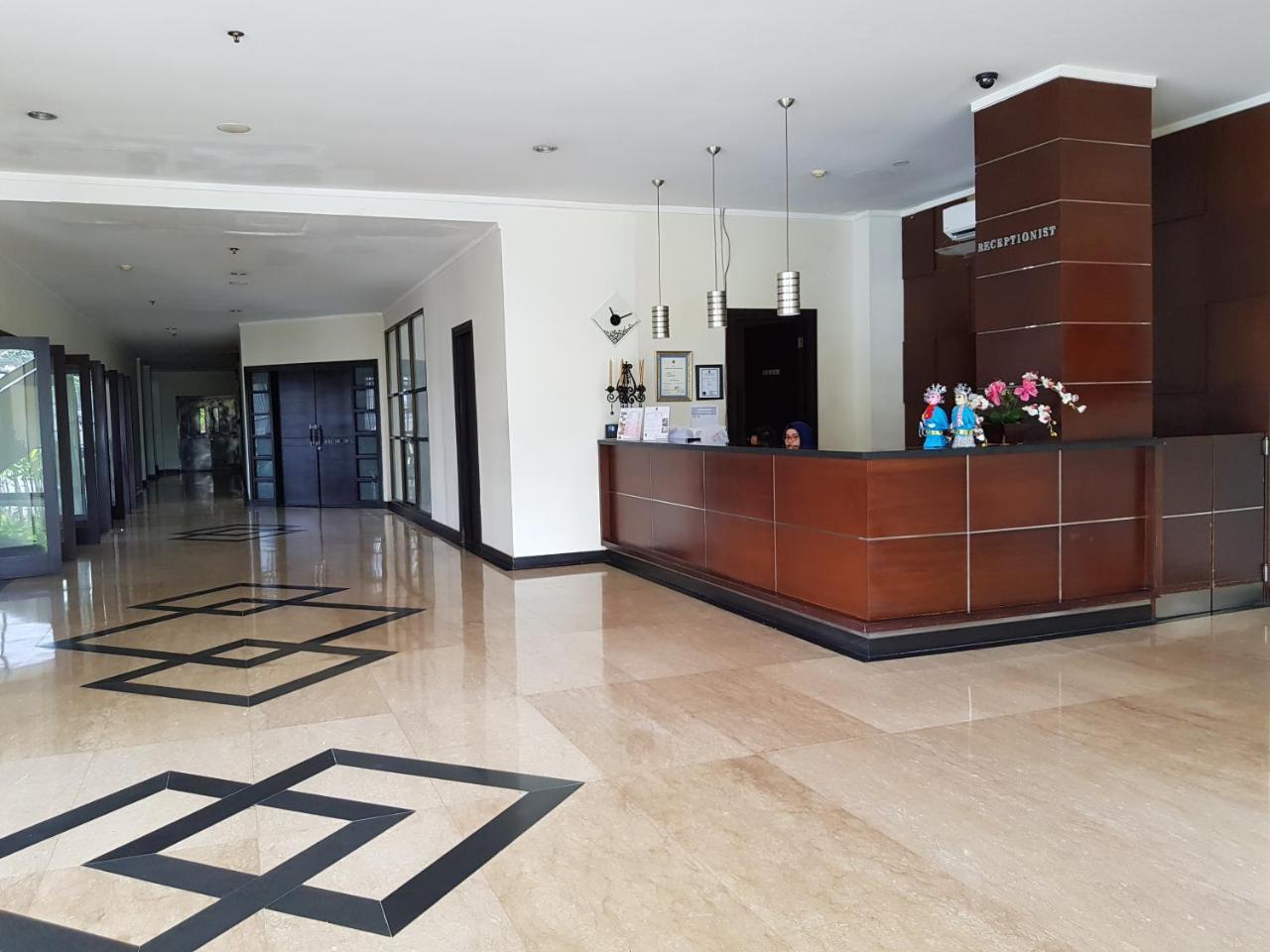 Reddoorz Plus @ Tanah Abang Hotell Jakarta Eksteriør bilde