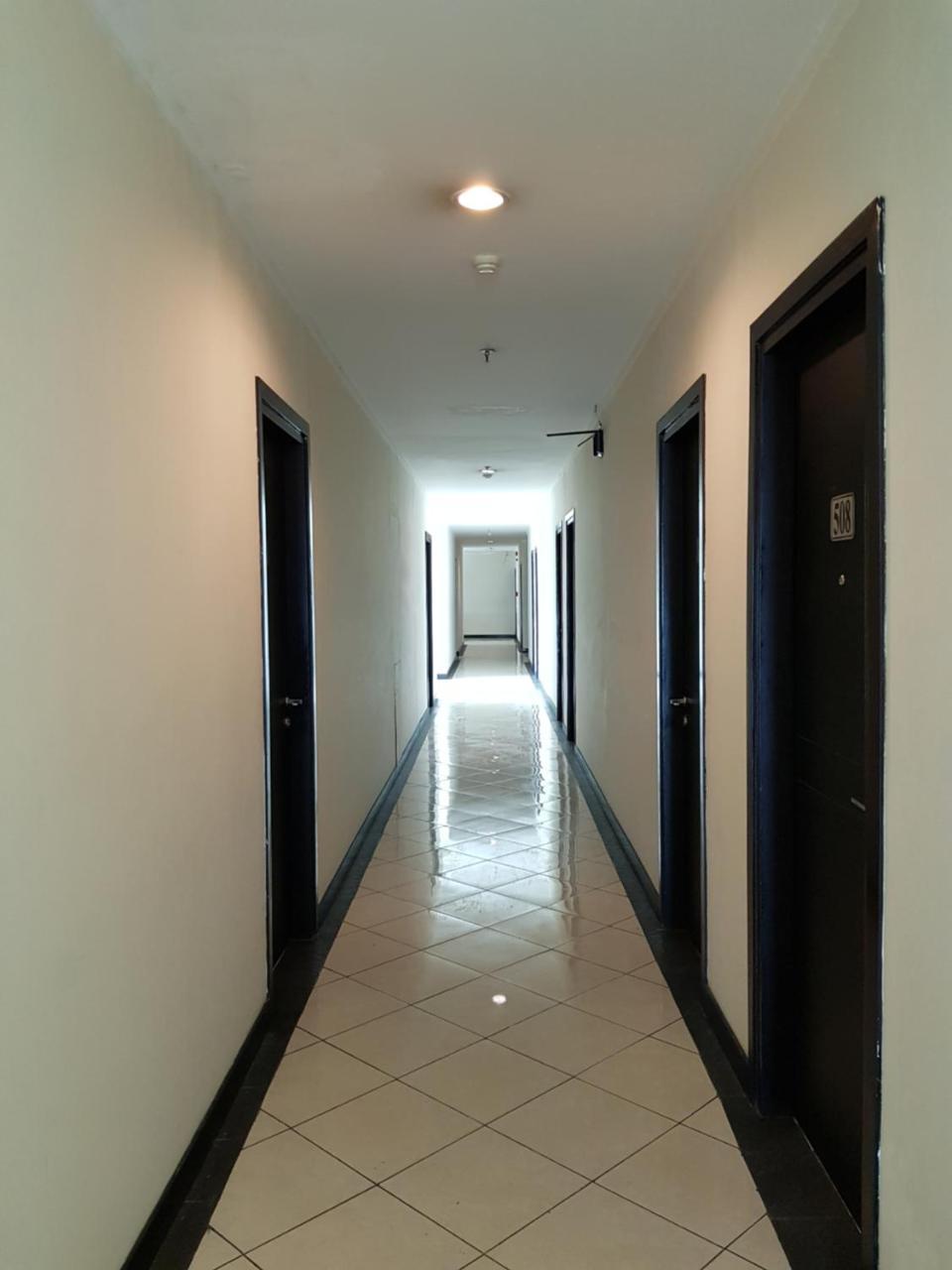 Reddoorz Plus @ Tanah Abang Hotell Jakarta Eksteriør bilde