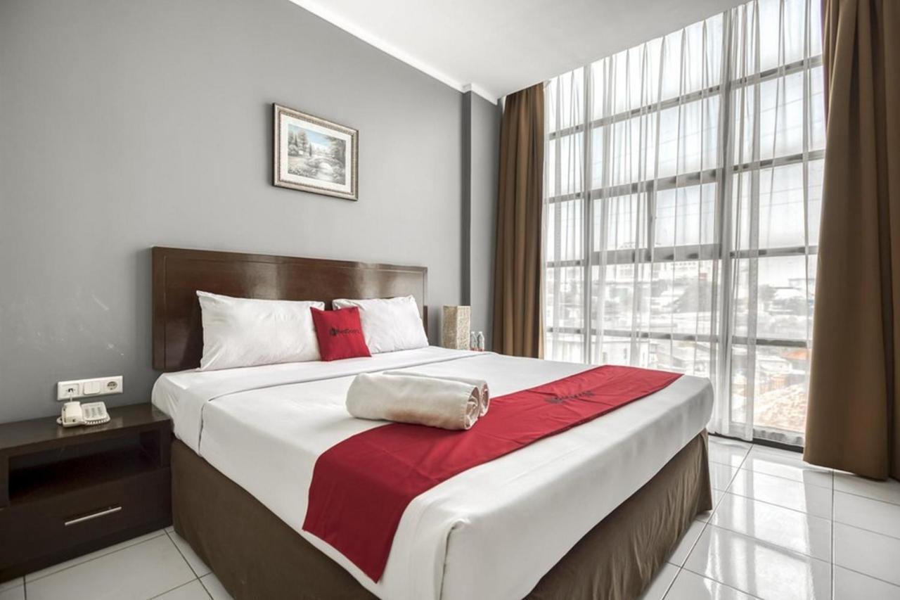 Reddoorz Plus @ Tanah Abang Hotell Jakarta Eksteriør bilde